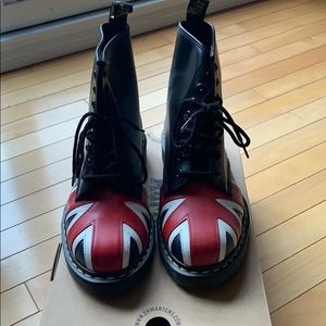 Unisex (MENS) Dr. Martin Boots